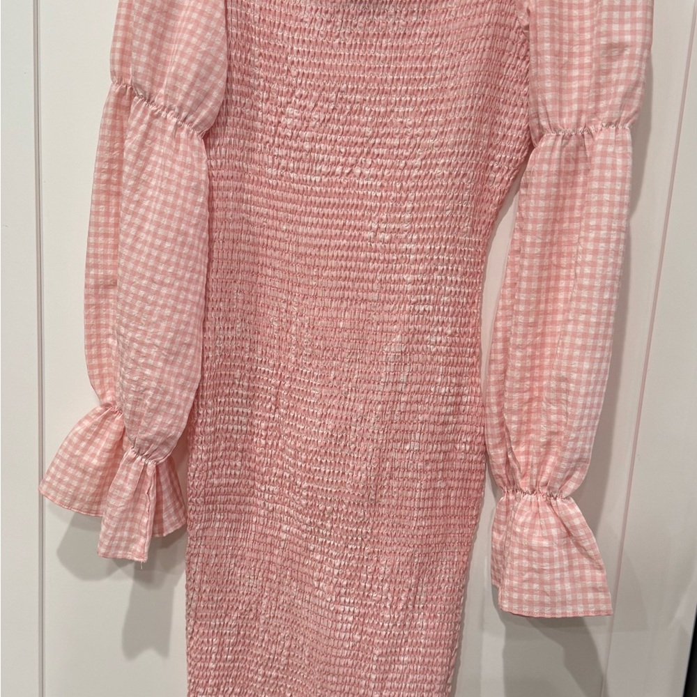 Pink Ruffled Off-Shoulder Bodycon Dress - Picture 6 of 6